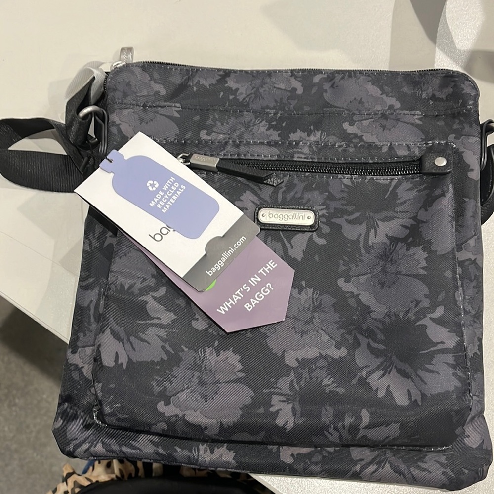 BAGGALLINI New Classic Go Bagg - Onyx Floral - includes RFID phone wristlet. - Picture 1 of 16